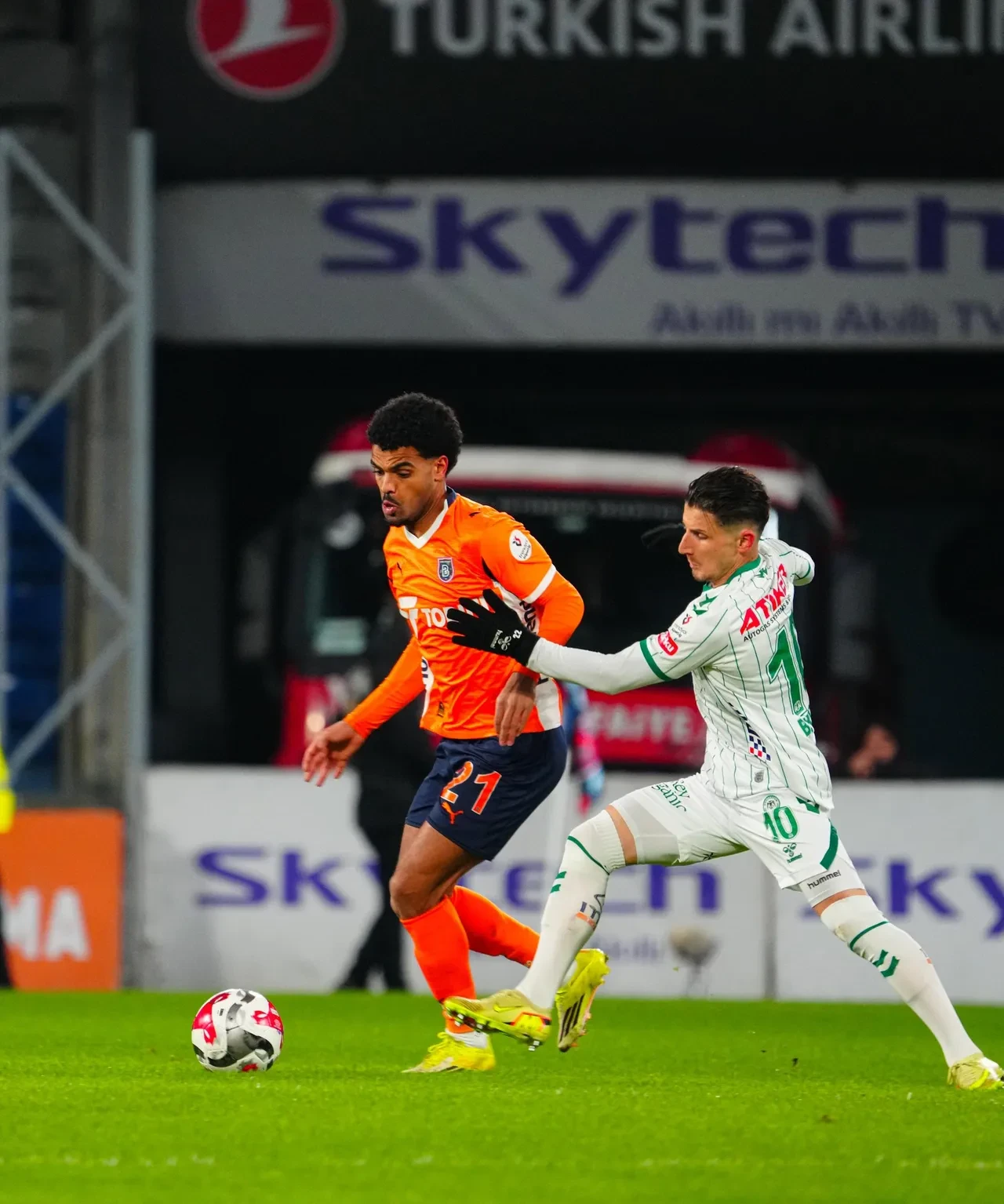 Başakşehir Konyaspor'u Davie Selke ile geçti: Avrupa hedefi devam ediyor!