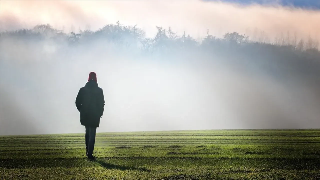 Duyan kimse inanmıyor! Bu ülkede 25 yaşına gelmiş bekarları direğe bağlayıp üzerlerine kilolarca tarçın döküyorlar