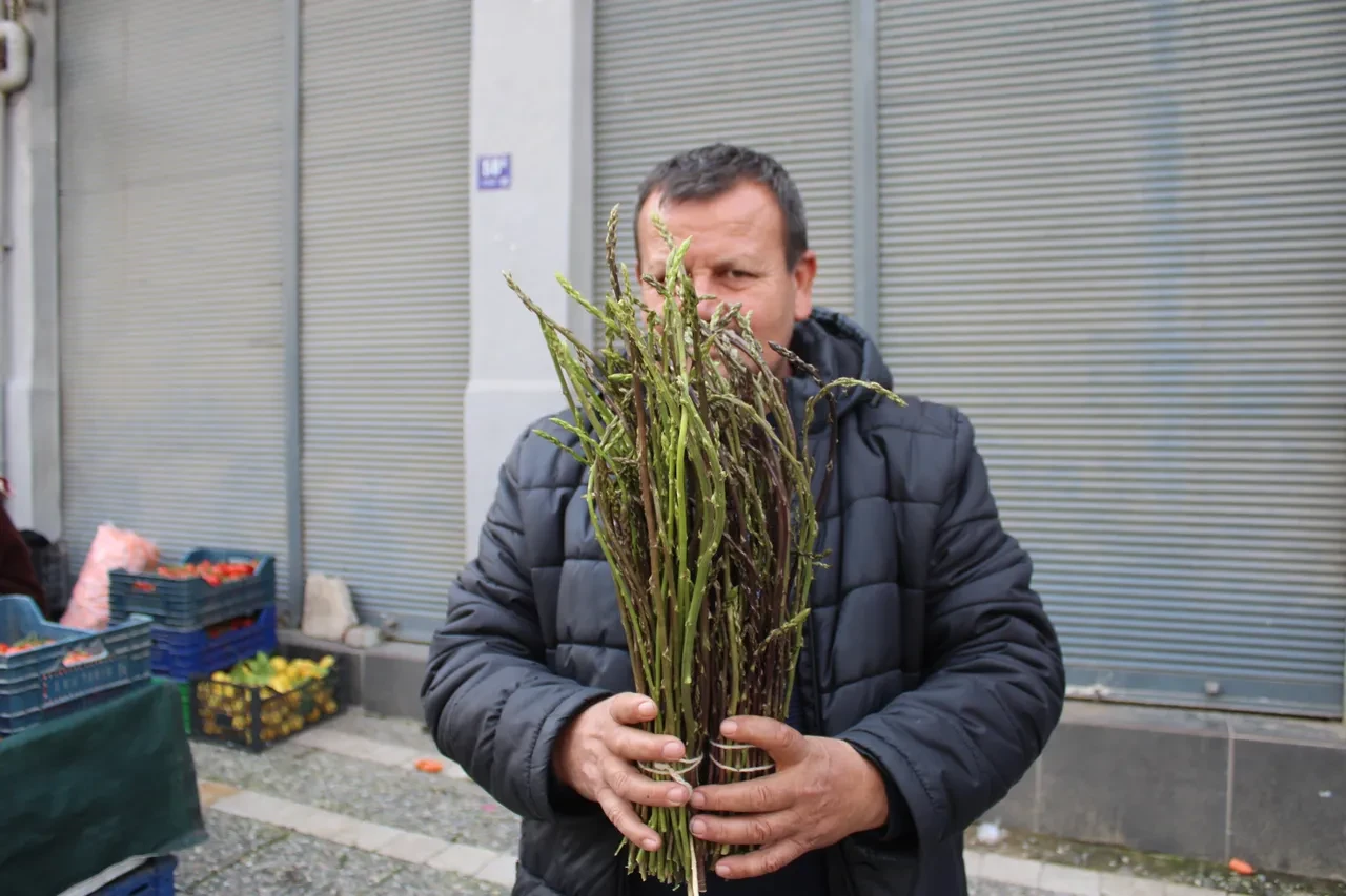 İşsizlere çare oldu, toprakta kendiliğinden yetişiyor! Eklem ve kemik hastalıklarına bire bir