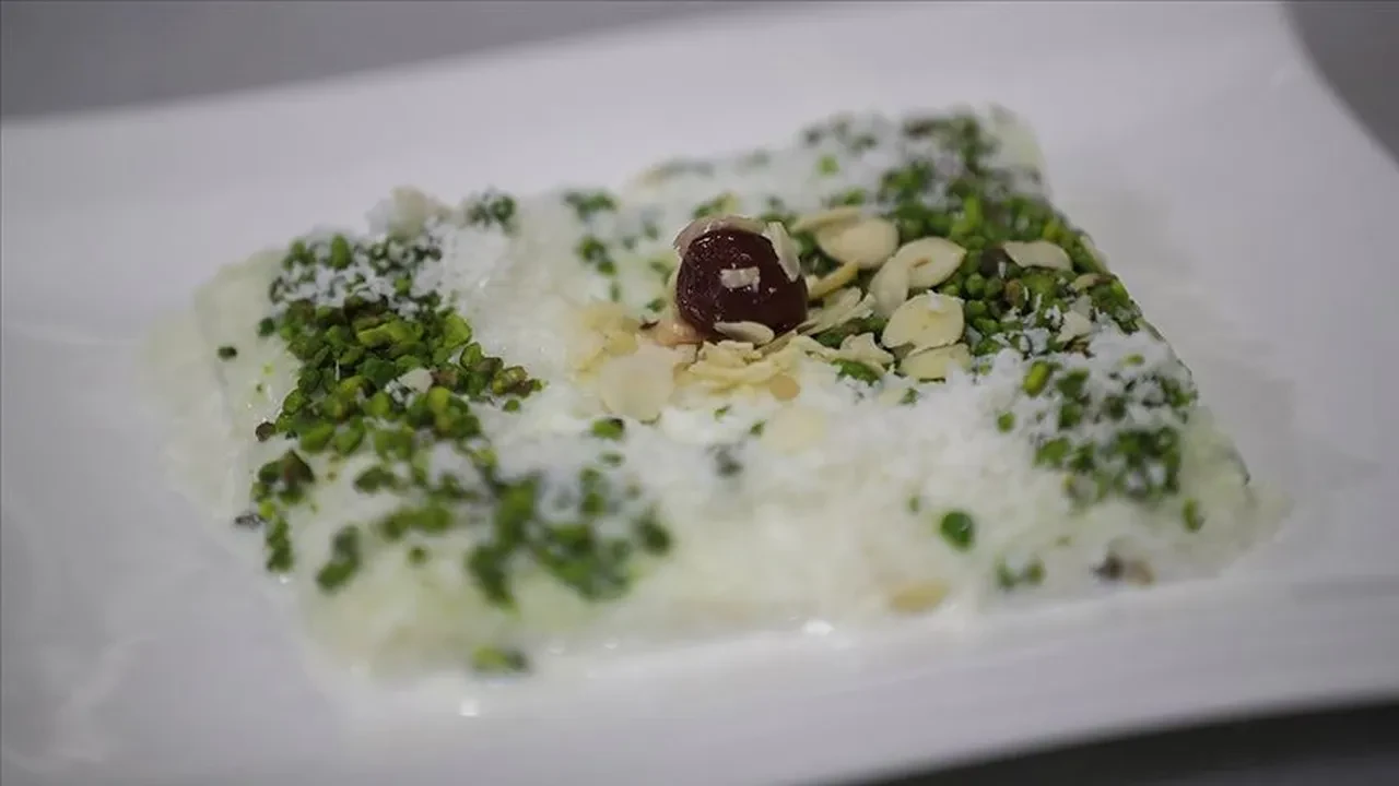 Mideyi yormasın diye sarayda icat edildi: Ramazan'ın gülü 'Güllaç"ın 600 yıllık reçete hikayesi