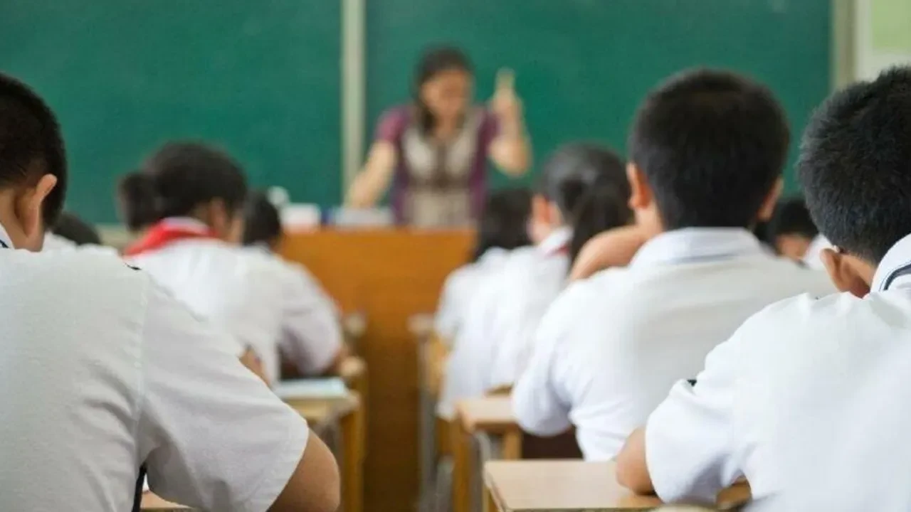 Okullarda yeni uygulama başlıyor! Risk altındaki gençler böyle belirlenecek