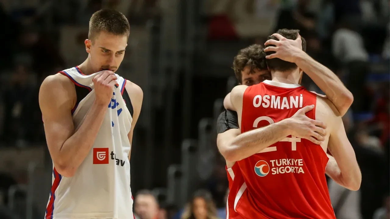 Sırbistan Türkiye maç skoru kaç kaç? 12 Dev Adam 3’te 3 yaptı