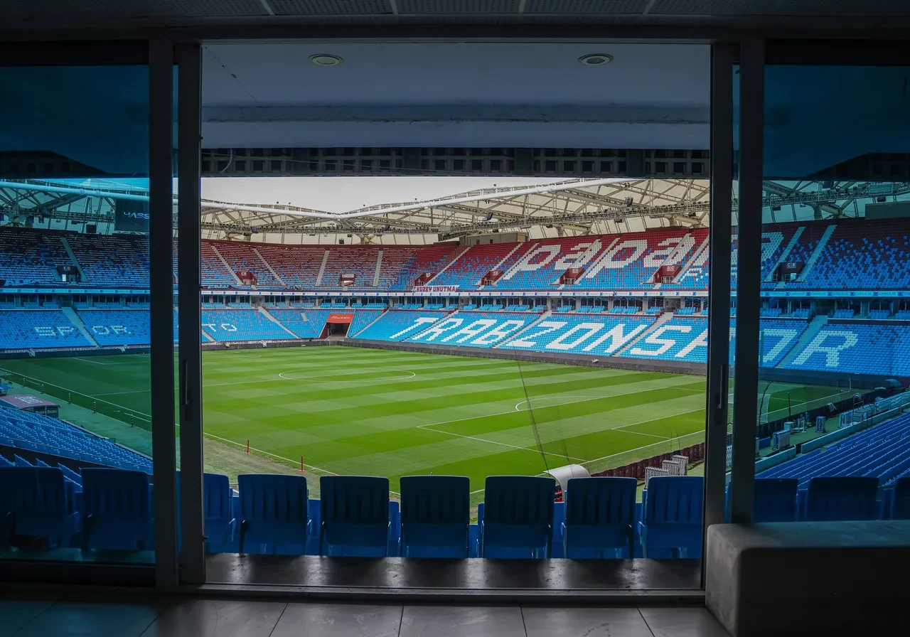 Trabzonspor Fatih Karagümrük'ü mağlup etti: Süper Lig'de kritik galibiyet!