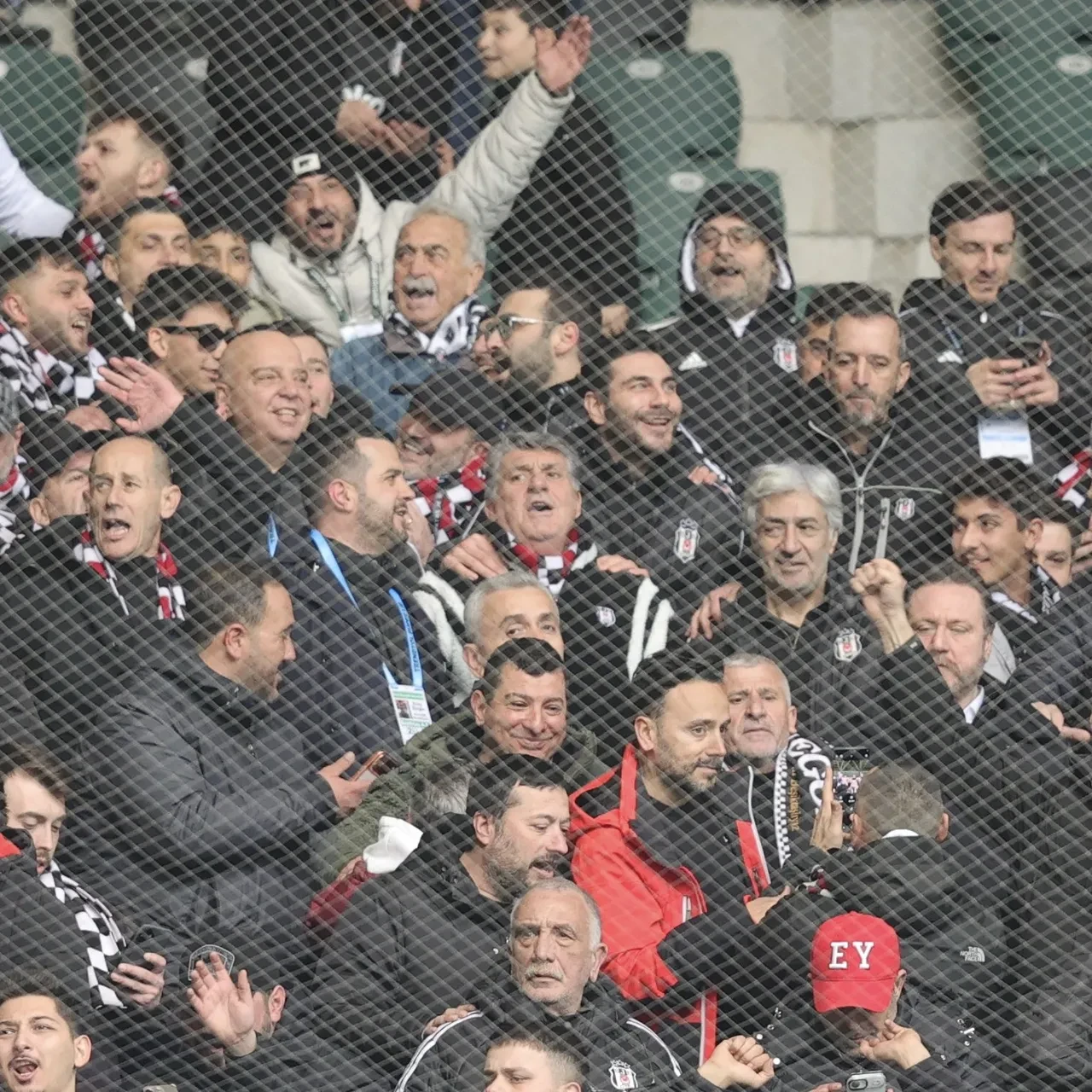 Beşiktaş Kocaelispor deplasmanında kazandı: Yeni transferler gollere devam ediyor!