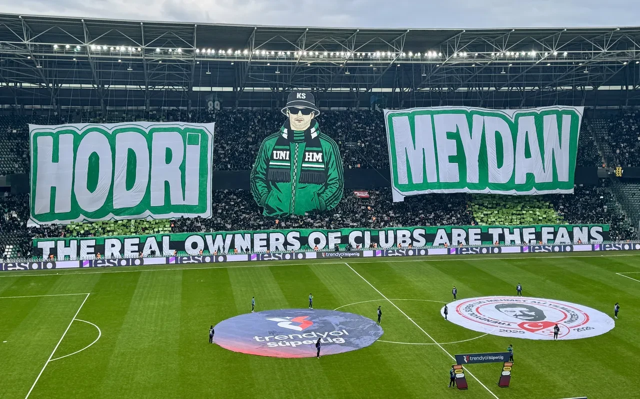 Beşiktaş Kocaelispor deplasmanında kazandı: Yeni transferler gollere devam ediyor!