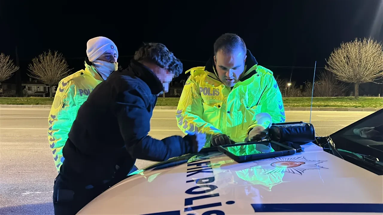 ‘Ehliyetim evde’ dedi, gerçek çok başka çıktı: 195 bin lira cezadan kurtulamadı