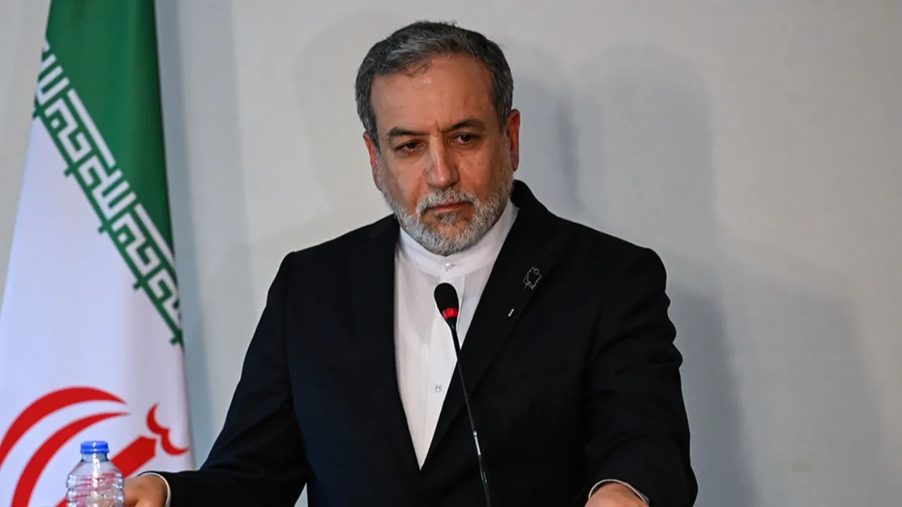 İran Dışişleri Bakanı Abbas Arakçi: "Silahlı Kuvvetlerimiz saldırganlara hak ettikleri dersi verecek"