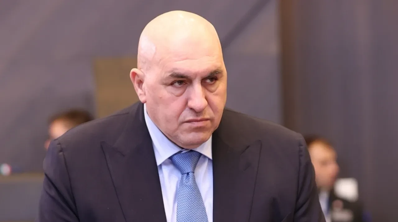 İtalya Savunma Bakanı Dubai'de mahsur kaldı