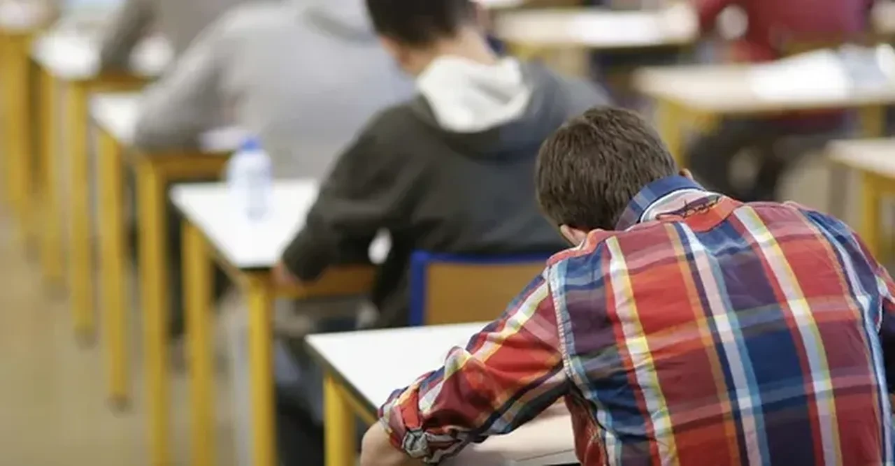 AÖL 2. dönem yeni kayıt ve kayıt yenileme tarihi değişti mi? Kayıt tarihleri uzatıldı