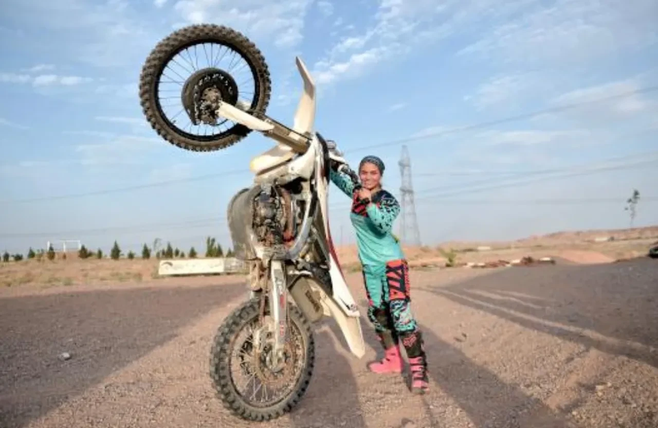 İran'da kadınları sevindiren haber: Motosiklet izni çıktı