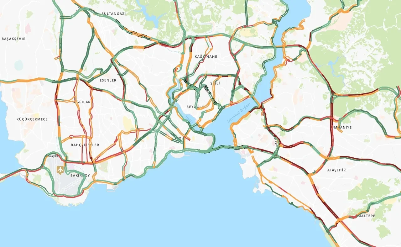 İstanbul'da trafik durma noktasına geldi! 