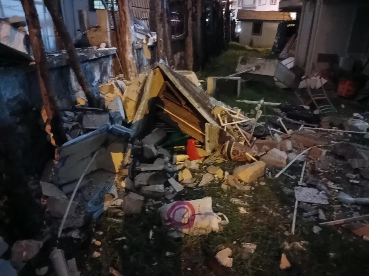 Özel kız öğrenci yurdunda patlama meydana geldi! Öğrenciler otele yerleştirildi 