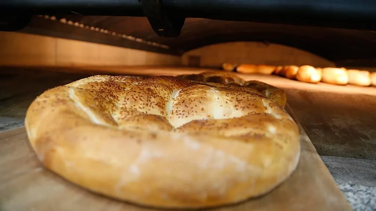 Ramazan pidesi fiyatları il il 2026! İstanbul, Ankara, Bursa, Antalya, Gaziantep pide fiyatları ne kadar, kaç TL?