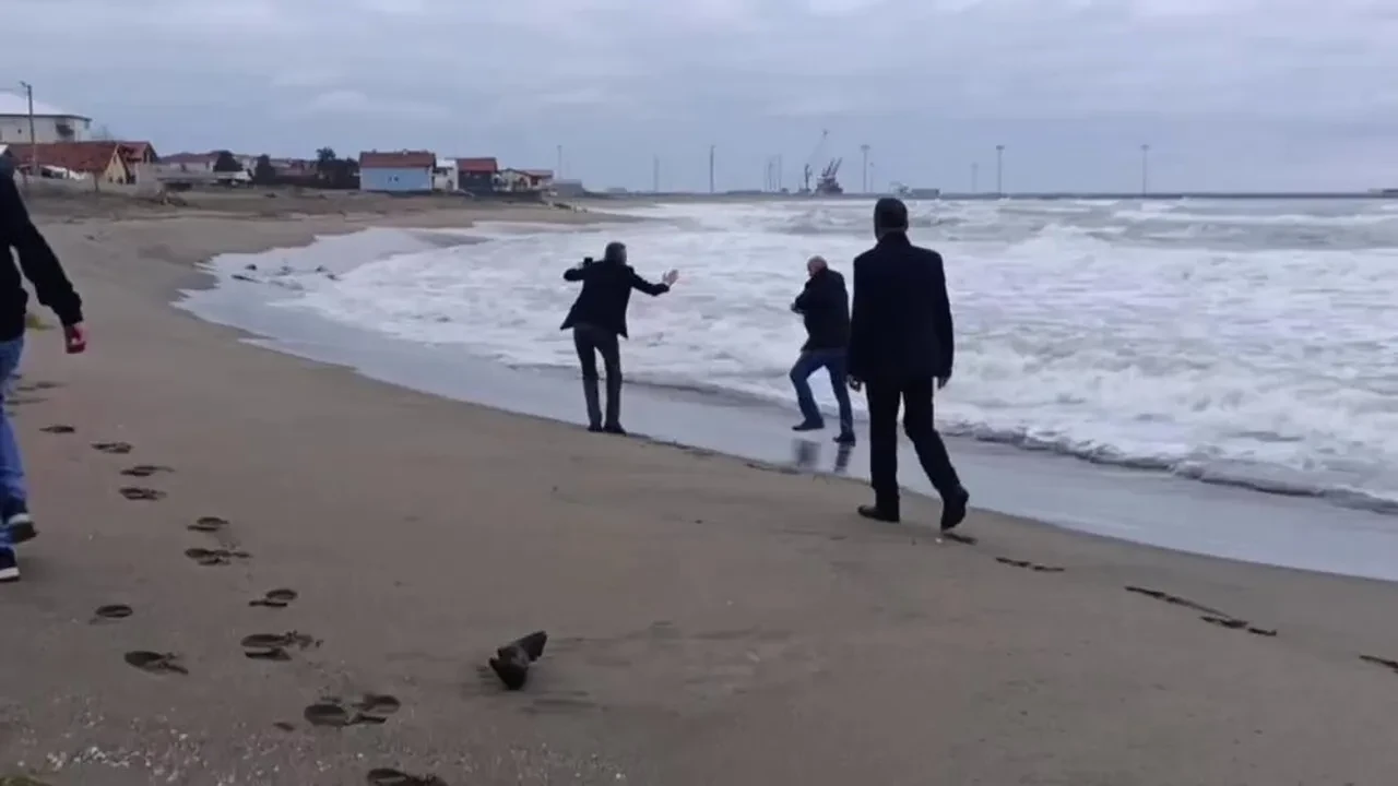 Sakarya'da can pazarlığı! Kızını göremeyen baba cinnet geçirdi!