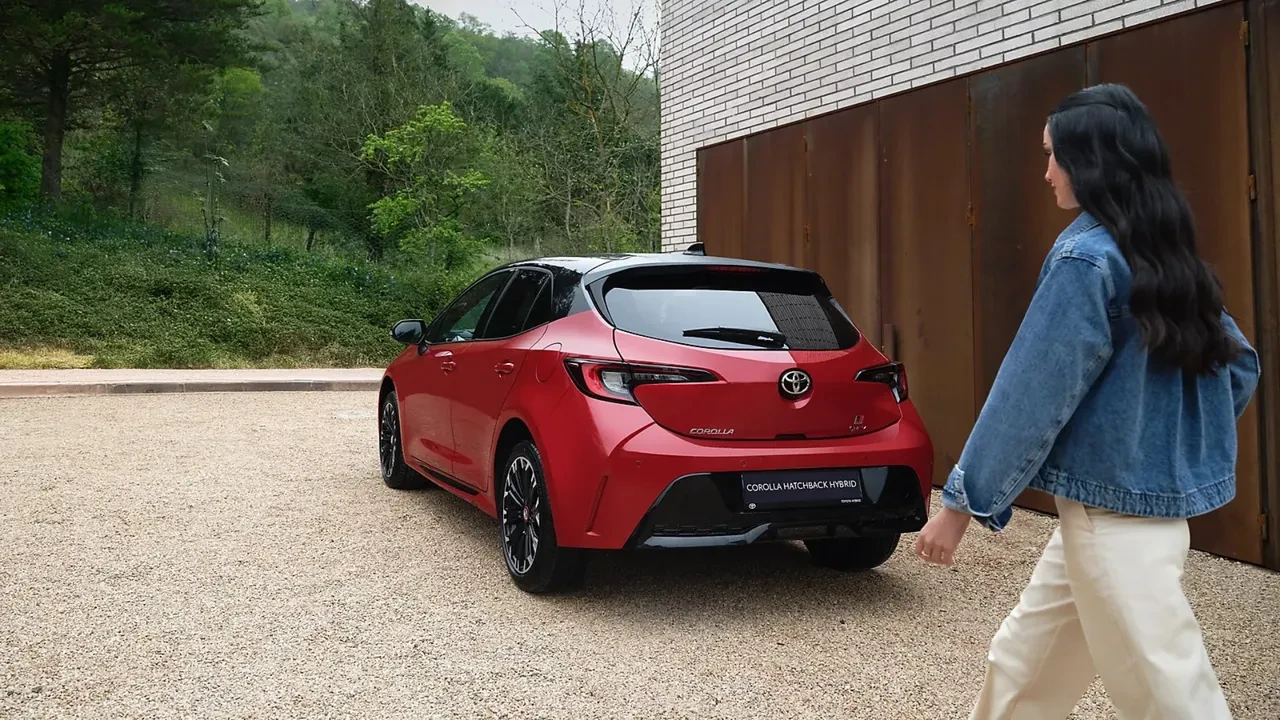 Toyota Şubat 2026 fiyat listesi yayınlandı! Zam var ama yine de uygun