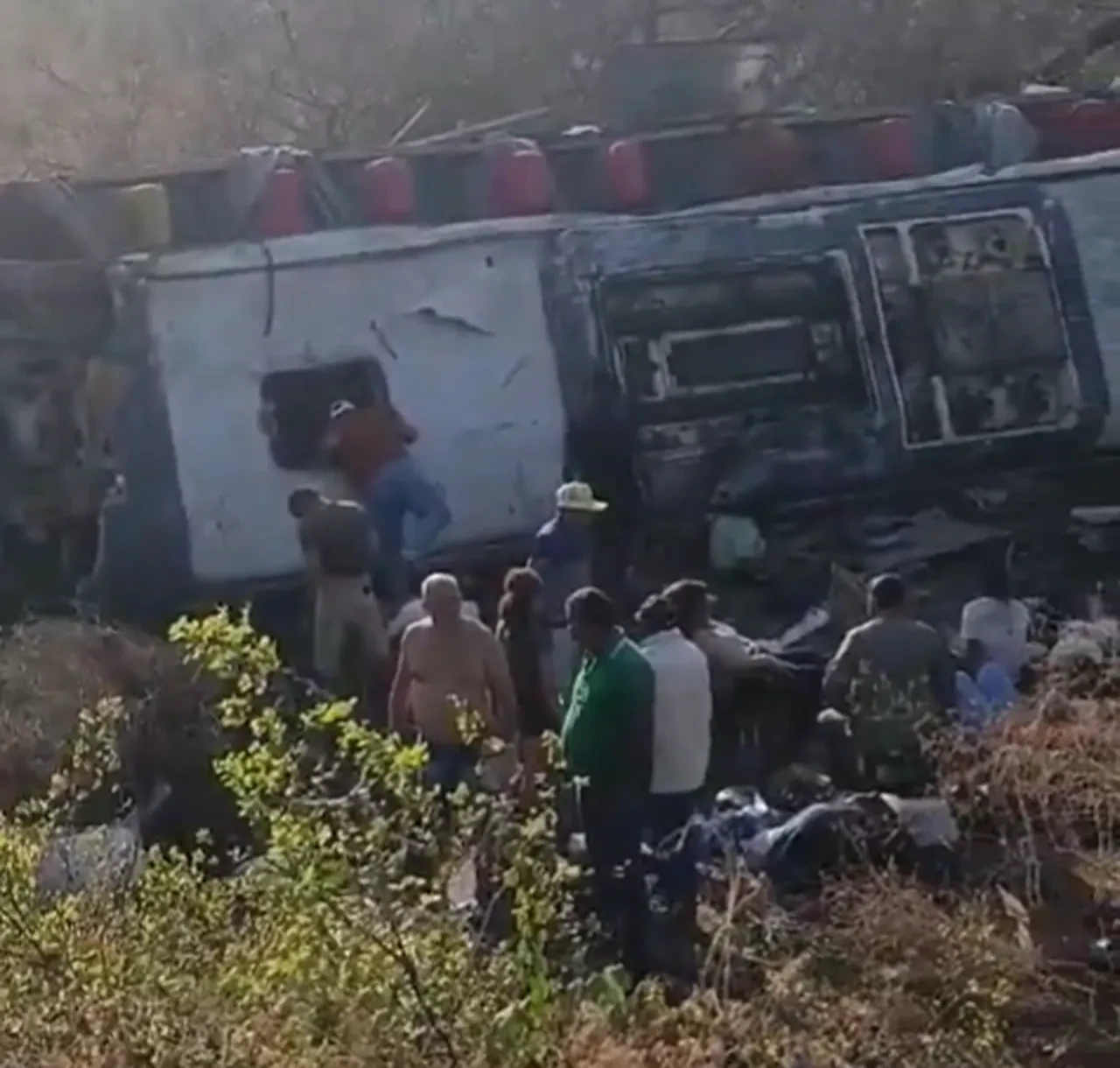 Brezilya'da otobüs kazası: Çok sayıda ölü var! 3 günlük yas ilan edildi