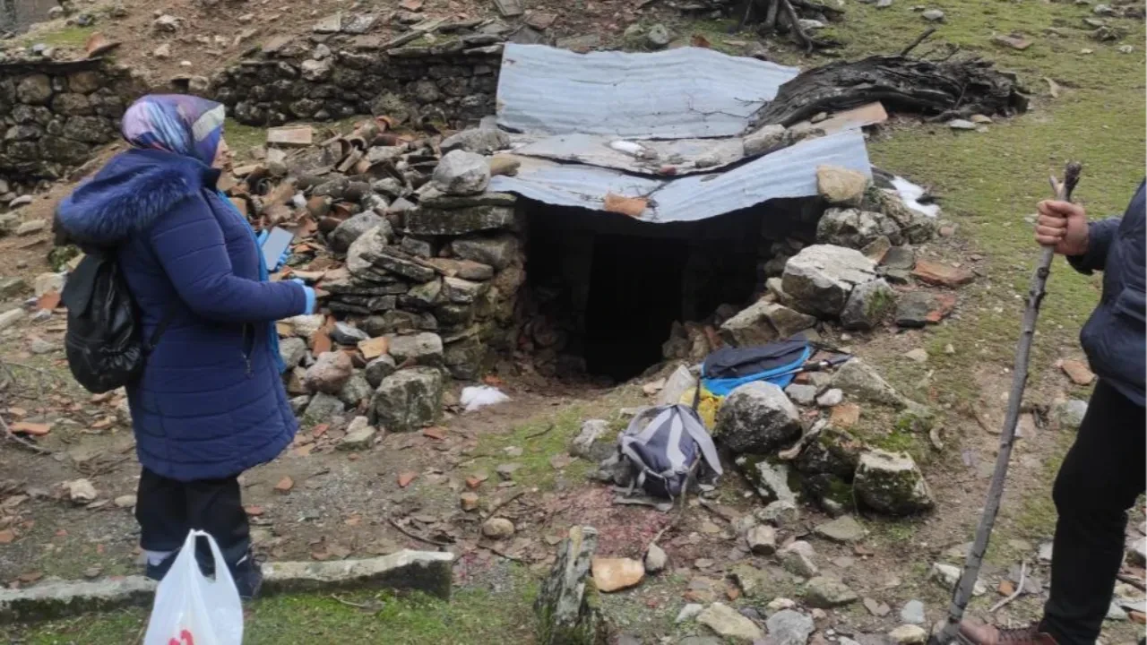 Doğa yürüyüşünde buldular! Gizemli yeraltı camisi görenleri hayretler içerisinde bıraktı