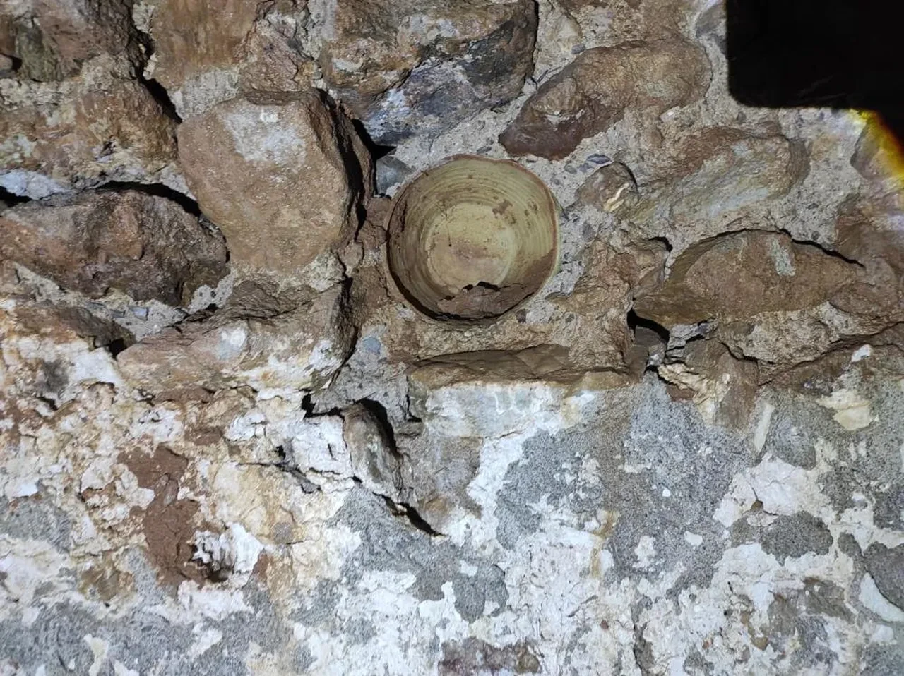 Doğa yürüyüşünde buldular! Gizemli yeraltı camisi görenleri hayretler içerisinde bıraktı