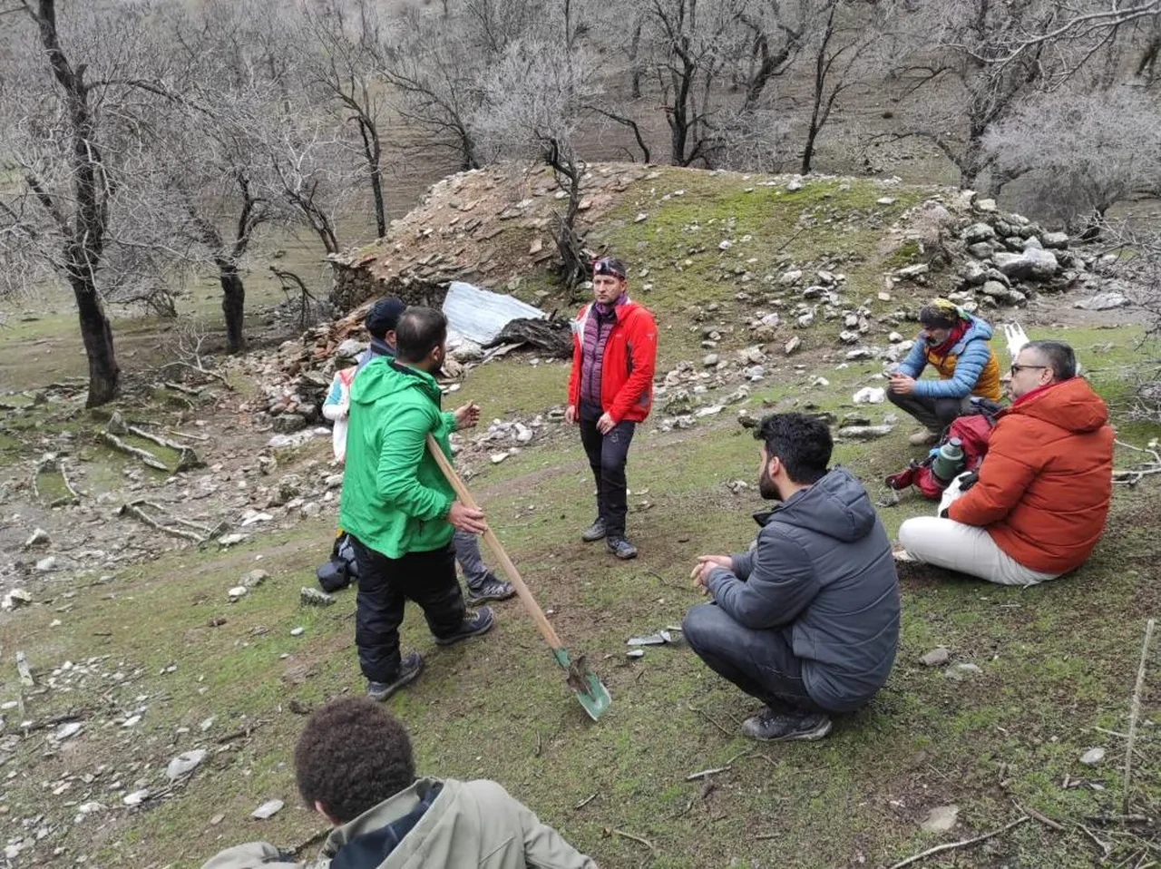 Doğa yürüyüşünde buldular! Gizemli yeraltı camisi görenleri hayretler içerisinde bıraktı