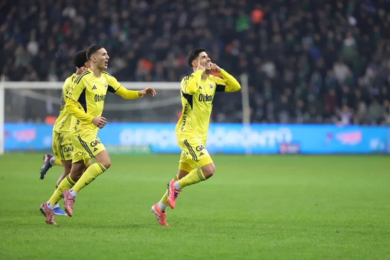 Fenerbahçe dünya yıldızı forvet getiriyor: 184 milyon euroluk operasyon!