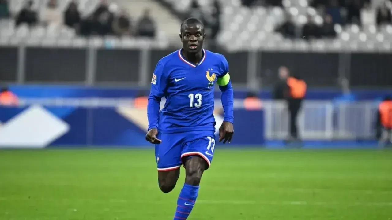 Fenerbahçe'nin yeni yıldızı N'Golo Kante İstanbul'da!