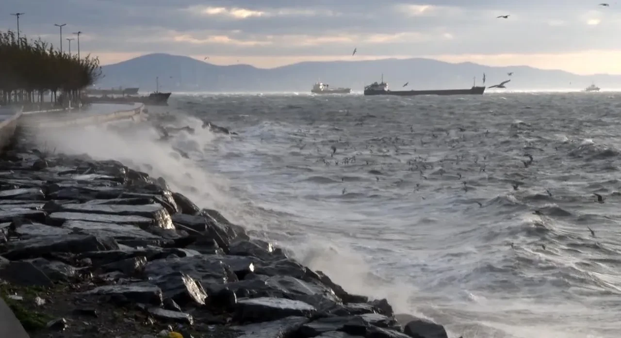 Meteoroloji denizler için fırtına uyarısı yaptı