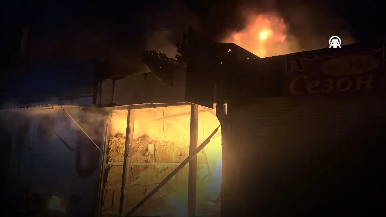 Rusya, Ukrayna'yı İHA ile hedef aldı! Kramatorsk'ta alevler geceyi aydınlattı