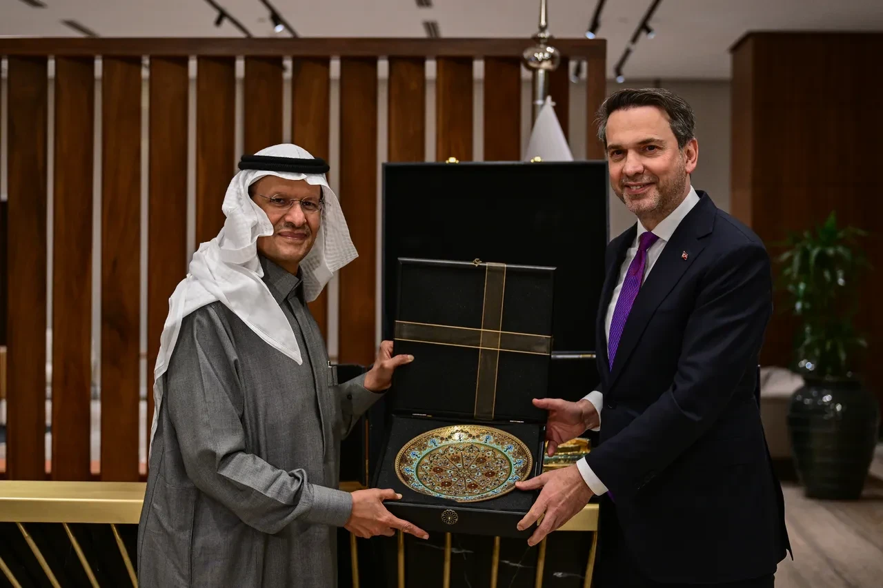 Türkiye'ye dev yatırım! İki ilde kurulacak: 2 milyondan fazla hane faydalanacak