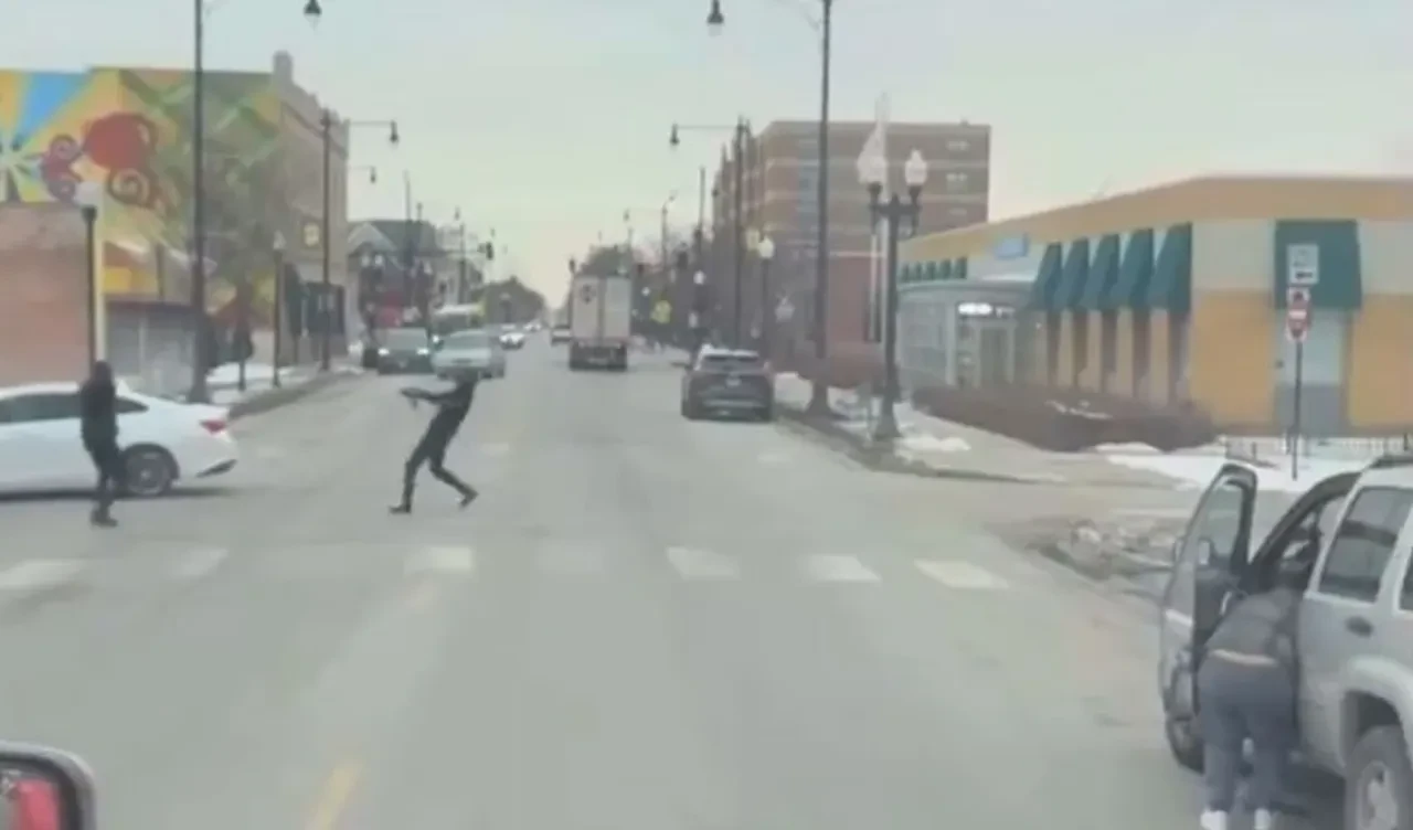 ABD'de sokak ortasında kurşun yağmuru! Bir anda gelip aileyi katlettiler