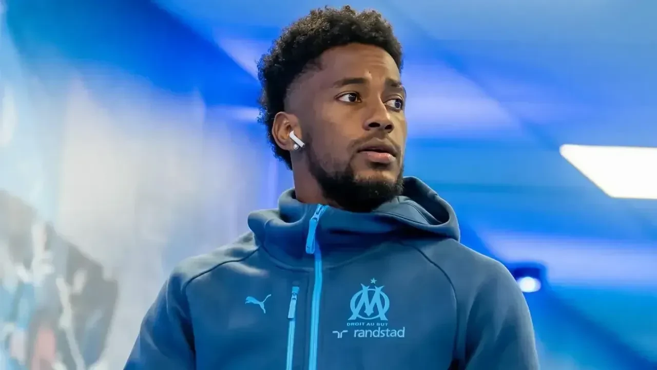 Beşiktaş'ta transfer bombası! Sergen Yalçın istedi, başkan bizzat bitirmeye gitti: Yıldız savunmacı geliyor!