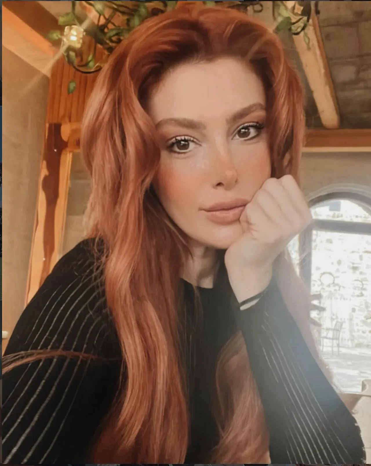 Burcu Binici diziden son anda çıkarılınca evsiz kaldı, sokak ortasında bayıldı 