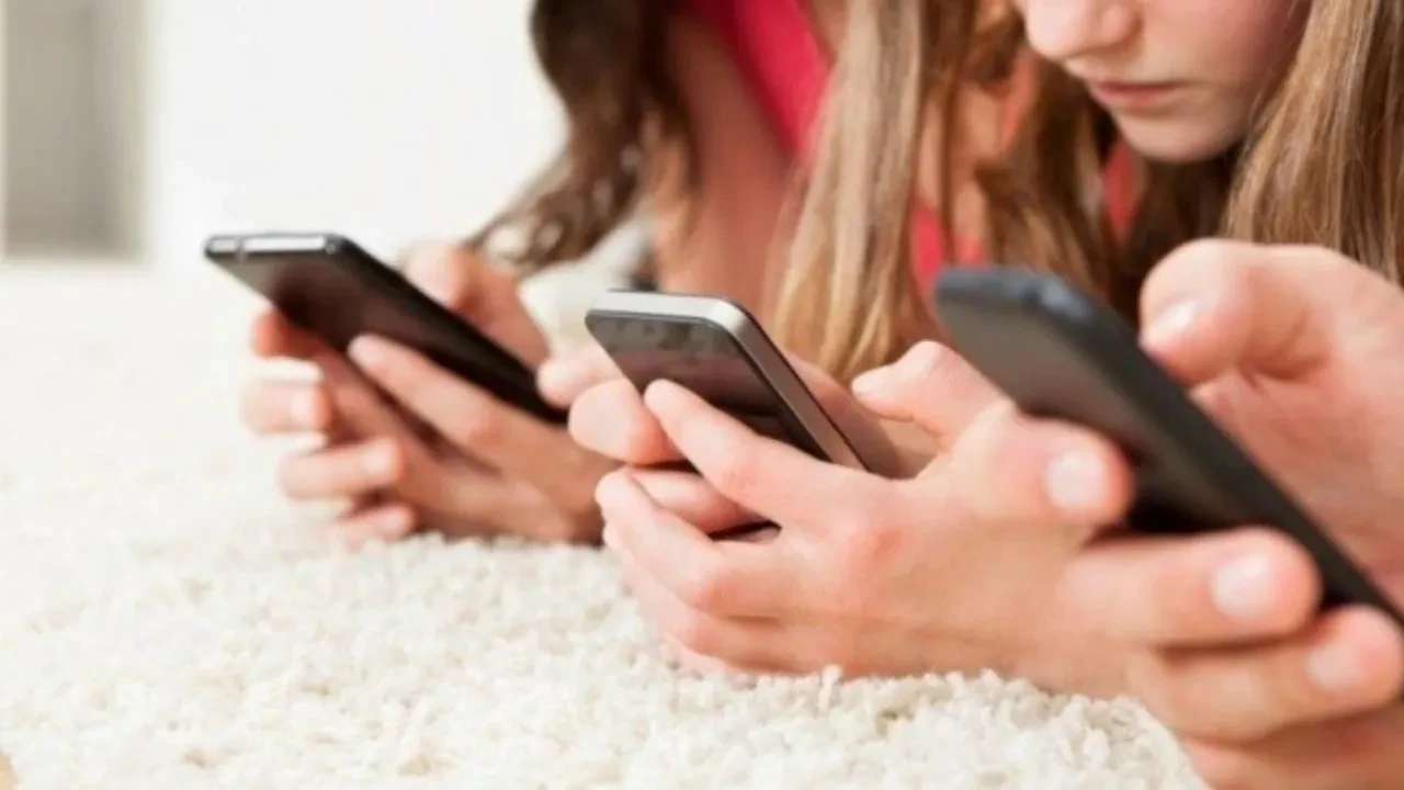 Dünya yasaklamaya başladı! Türkiye’de gün sayılıyor: İşte çocuklara sosyal medyayı kısıtlayan ülkeler