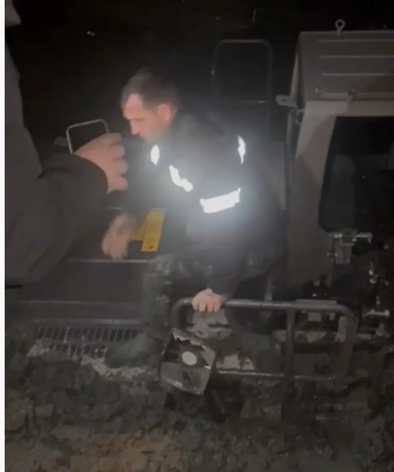 Eşine az rastlanan olay! Fıkralara konu olur: Kurtarmaya gelen de battı