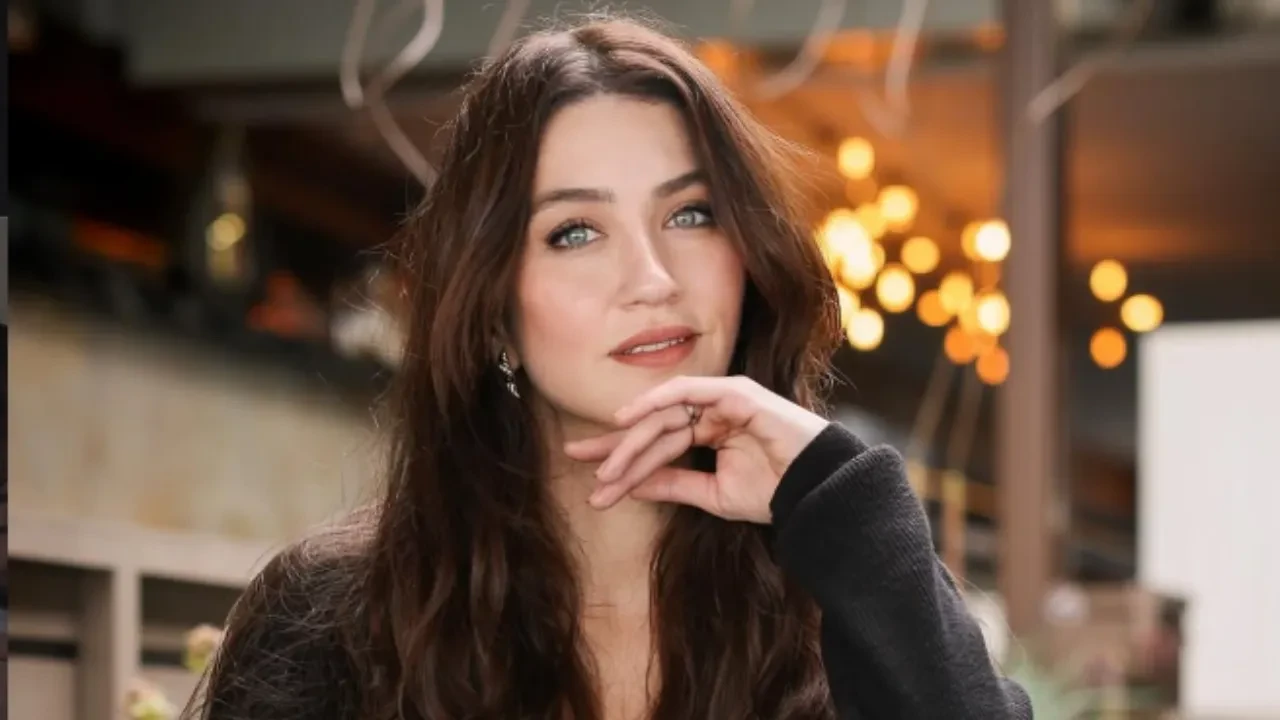 Eşref Rüya dizisinin Irmak'ı Ceren Benderlioğlu sette kaza geçirdi! İlk müdahaleyi ambulans ekibi yaptı 