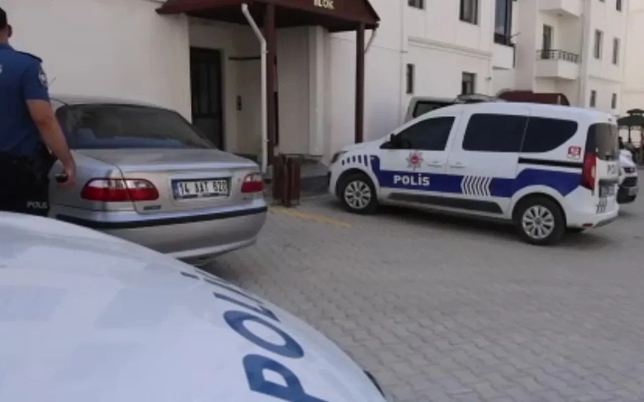 Evinde yakaladığı adamı kurşun yağmuruna tuttu! Cinayetin ardından eşine söyledikleri şoke etti