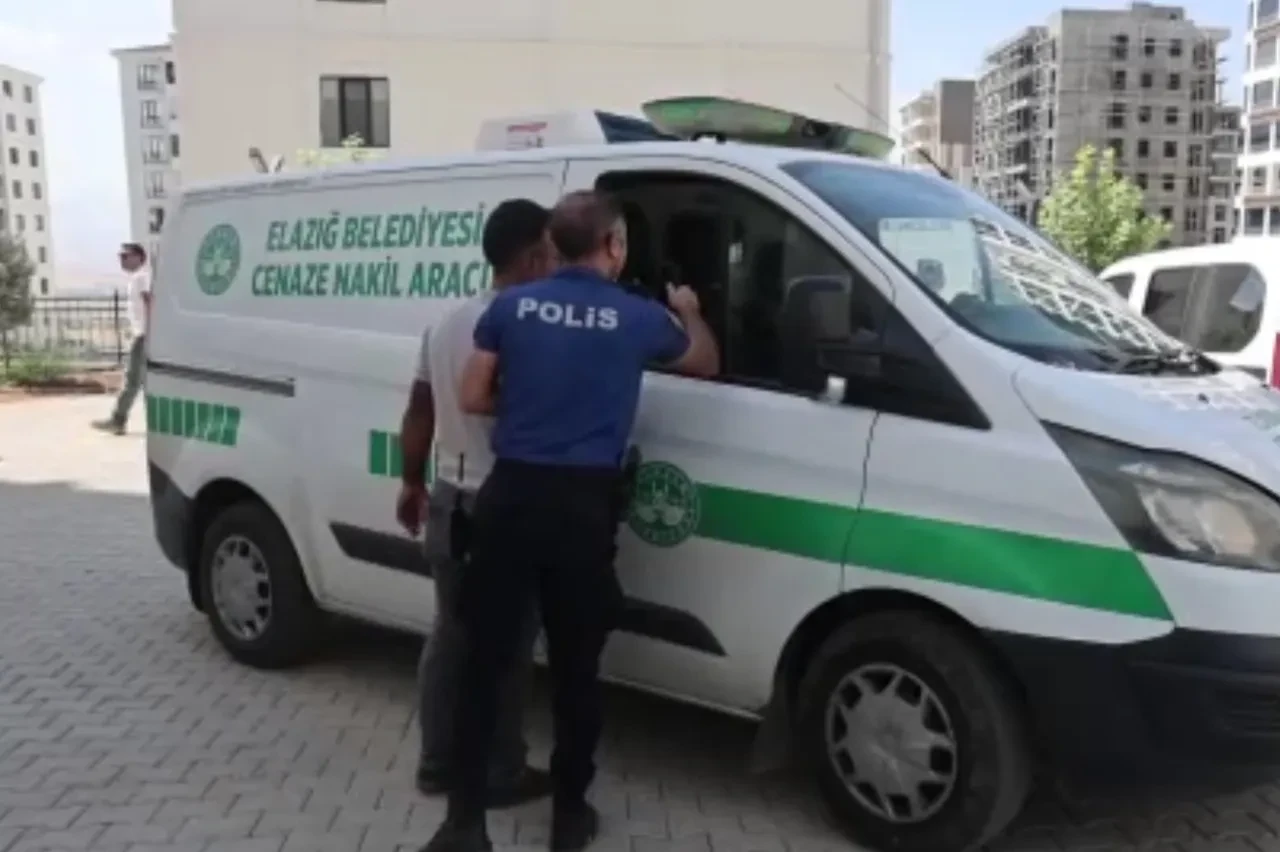 Evinde yakaladığı adamı kurşun yağmuruna tuttu! Cinayetin ardından eşine söyledikleri şoke etti