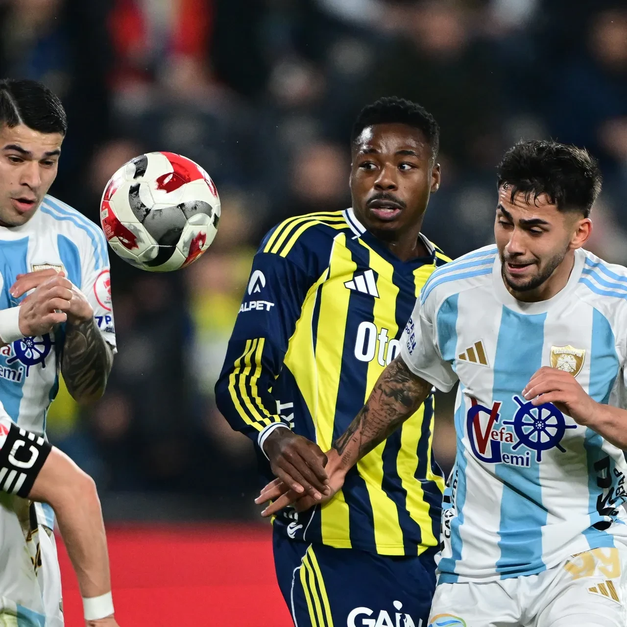 Fenerbahçe Erzurumspor'u 1-0'dan dönerek mağlup etti: Ziraat Türkiye Kupası'nda kritik zafer!