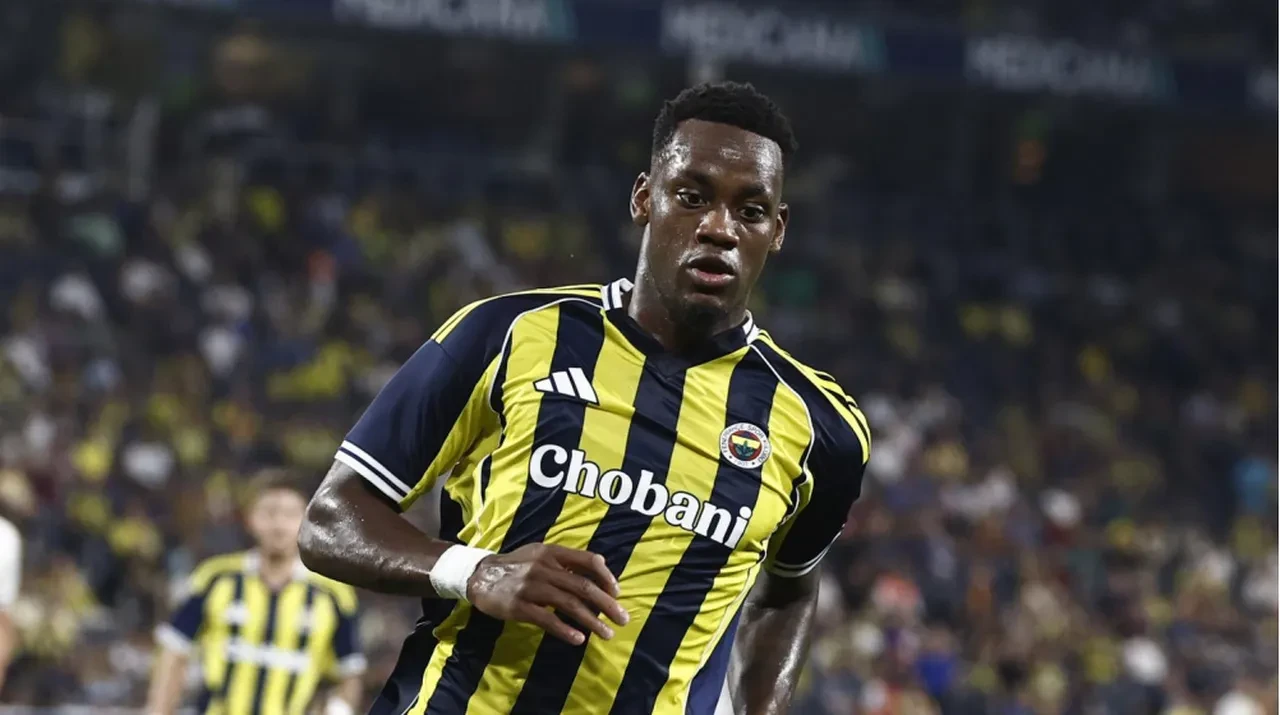 Fenerbahçe'de yıldız hücumcunun sözleşmesi feshedildi!