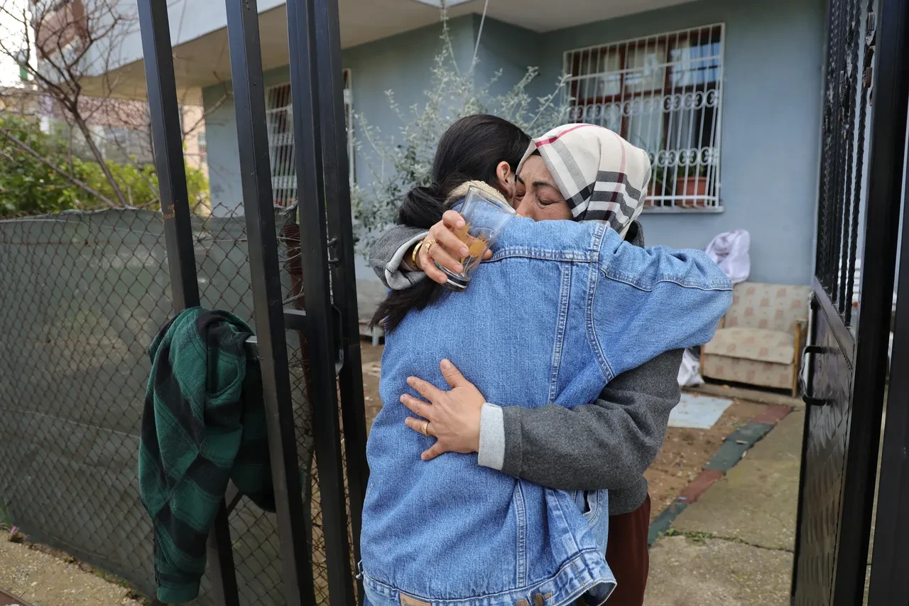 Arkadaşına IBAN'ını verdi, hayatı kabusa döndü! Ağlaya ağlaya cezaevine gitti 