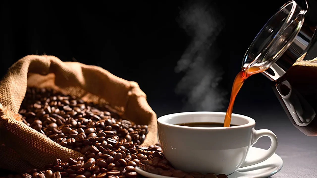 Kahve fiyatları düştükçe düşüyor