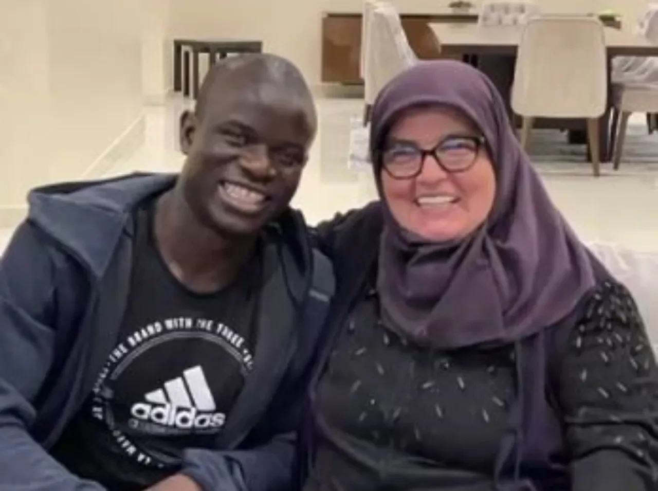 Kante ile samimiyeti gündem olan Hatun teyze: O gelir beni bulur