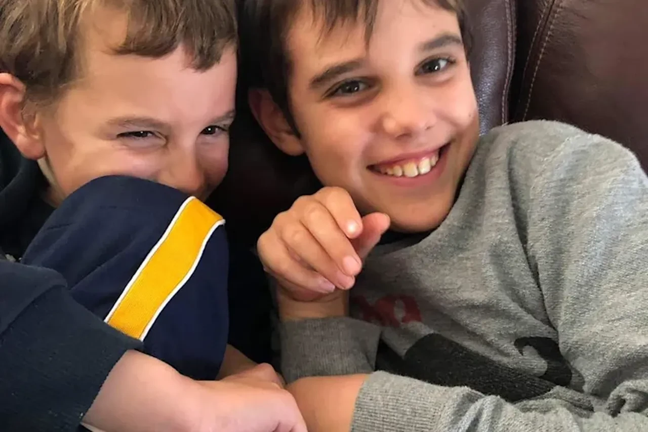 Kapıda 'İçeri girmeyin, polisi arayın' notu, evden de ikinci bir yazı çıktı: Tüm aile ölü olarak bulundu