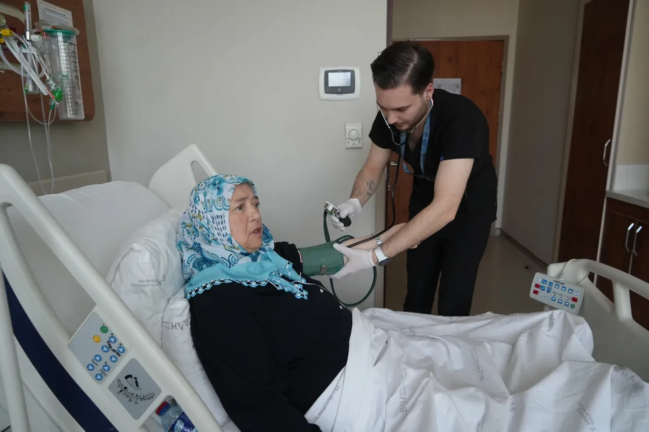 Kilo aldı sandılar, karnından çıkanlar şoke etti: Tam 10 kilo, meslek hayatımda ilk kez gördüm