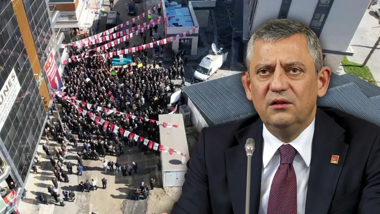 Özgür Özel'e şok üstüne şok! Depremzedeler pankart açıp, yuhaladı: "Bugüne kadar neredeydin?"