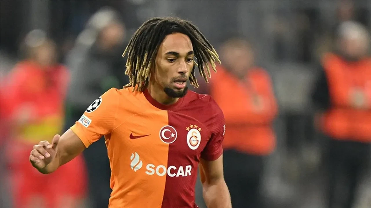 Sacha Boey, Galatasaray'a geri döndü! Yıldız savunmacı İstanbul’a iniş yaptı: Sözleşme detayları ortaya çıktı!