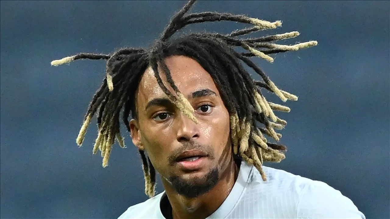 Sacha Boey, Galatasaray'a geri döndü! Yıldız savunmacı İstanbul’a iniş yaptı: Sözleşme detayları ortaya çıktı!