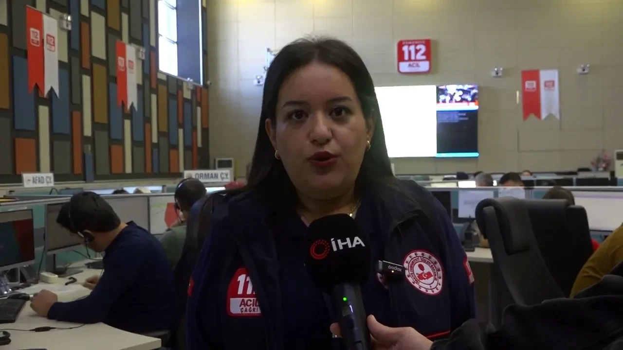 Telefonun ucundaki kahramanlar anlattı: Ağlama sesleri, yardım çığlıkları…Depremde binlerce telefon aldık