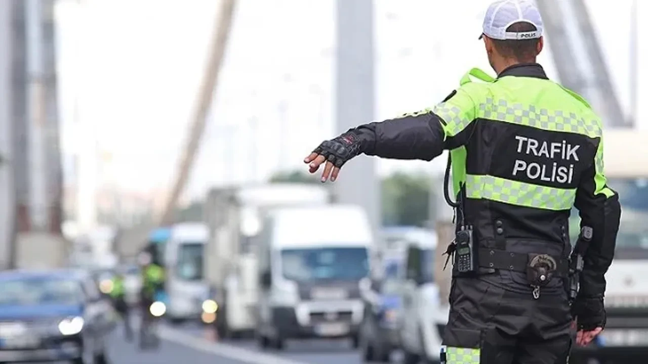 Trafik cezaları artıyor! 6 madde Meclis'ten geçti: Hapis ve ağır para cezaları geliyor 
