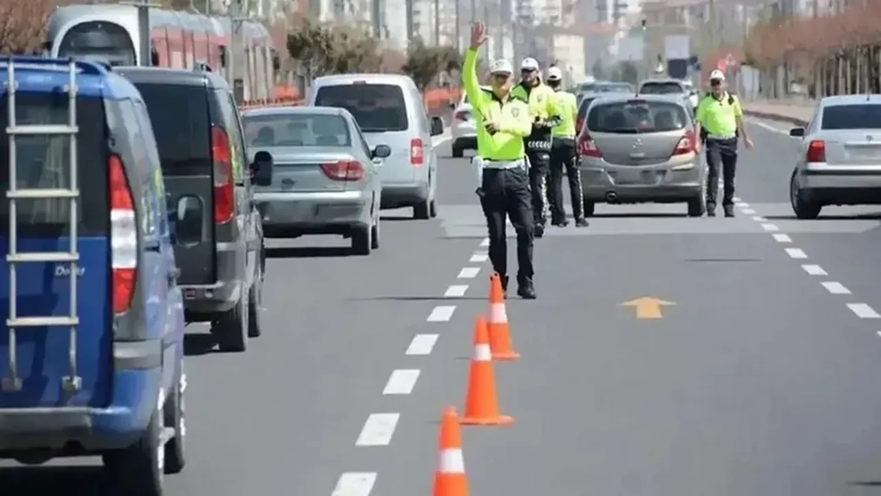 Yeni trafik cezaları ne kadar oldu? TBMM’de 6 madde kabul edildi