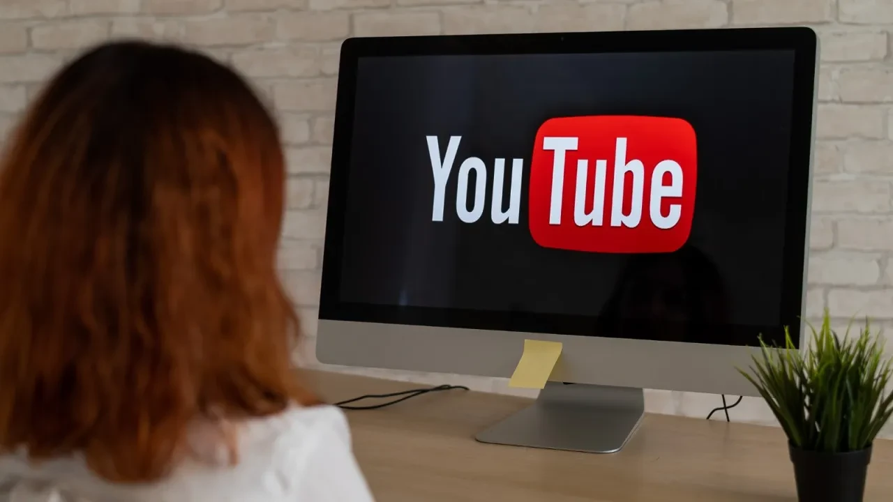 YouTube yapay zeka dublaj özelliğini herkese açtı